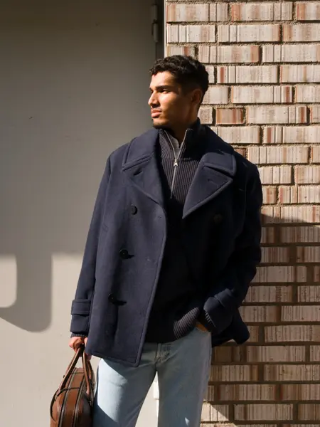 Mann viser høstmote