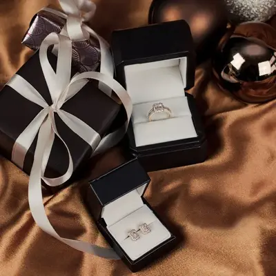 Ringer i egne bokser 