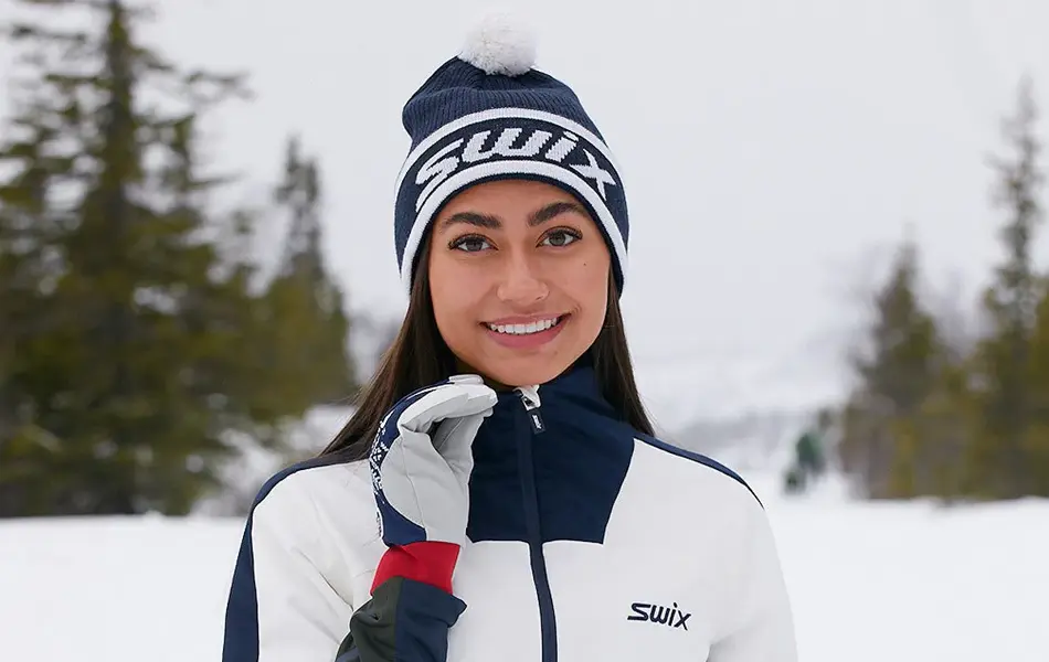 Ung dame i skitøy fra Swix