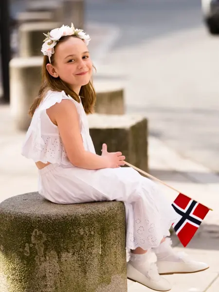 Barnemote 17 mai - inspirerende antrekk til gutt og jente på 17 mai