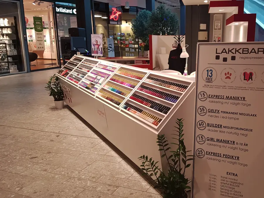 Fasade til Lakkbar på Ski storsenter 