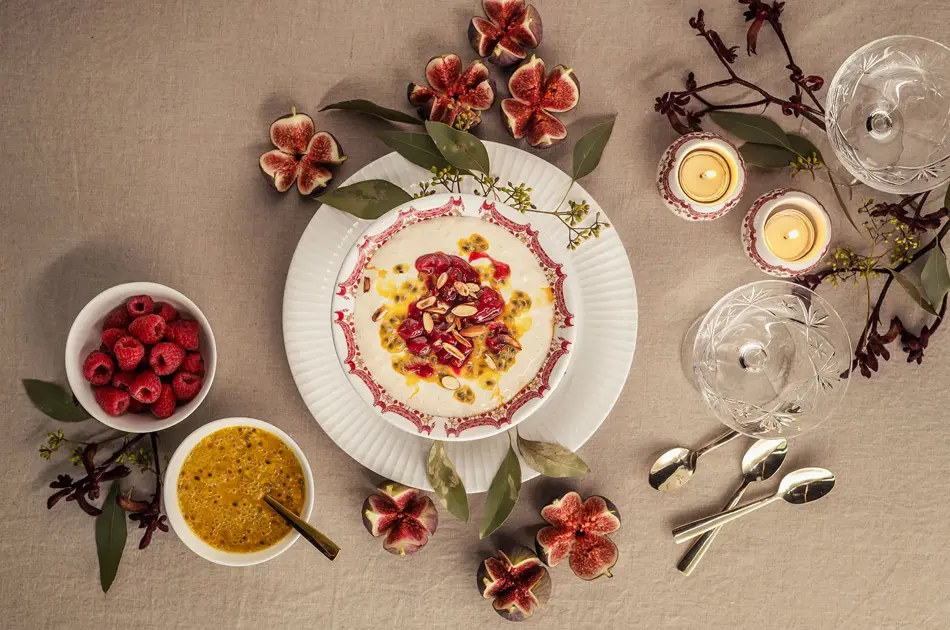 Dekket bord med riskrem