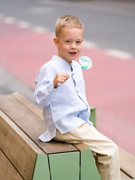 Barnemote 17 mai - inspirerende antrekk til gutt og jente på 17 mai