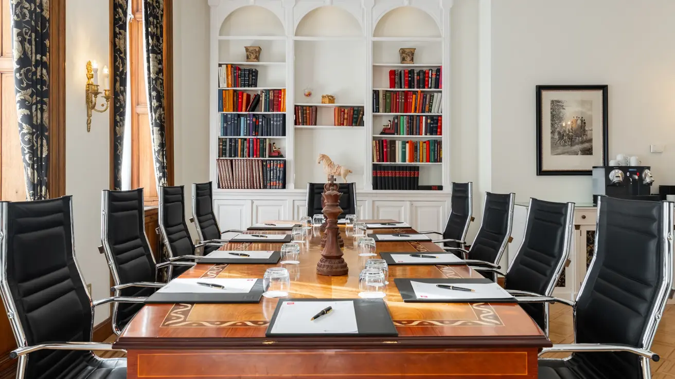 Stanhope_Hotel_Conference_Boardroom