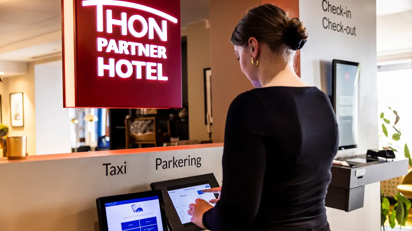 Thon_Hotel_Dockyard_Resepsjon_Parkering