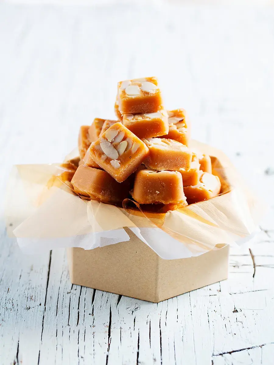 Hjemmelaget karameller i liten boks