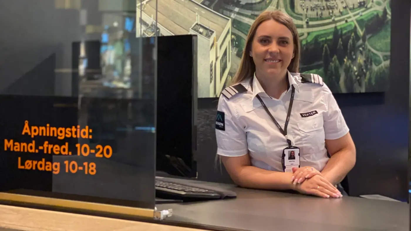 Vekter i kundeserviceluke