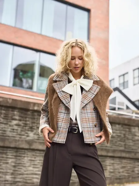 modell i høstlook fra thon senter åsane