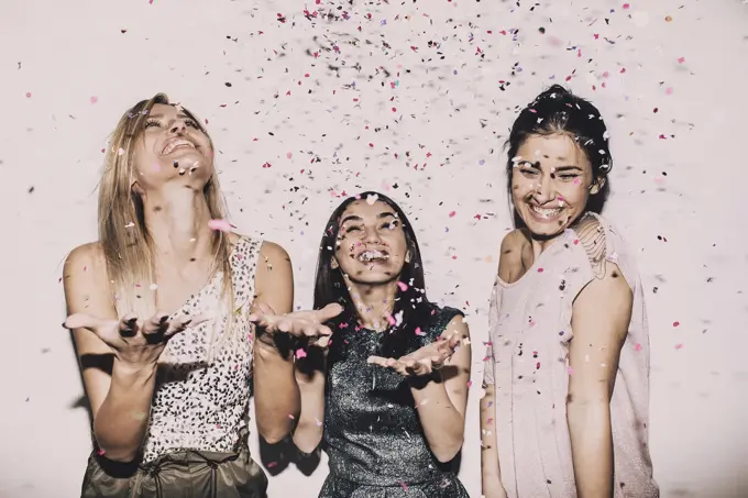 MAR_Jul_Artikler_Bilder_MoteDame_1