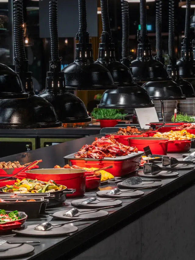 Frokostbuffet på Thon Hotel Storo i Oslo