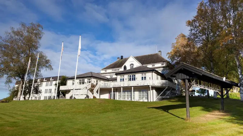 Thon_Hotel_Selbusjoen