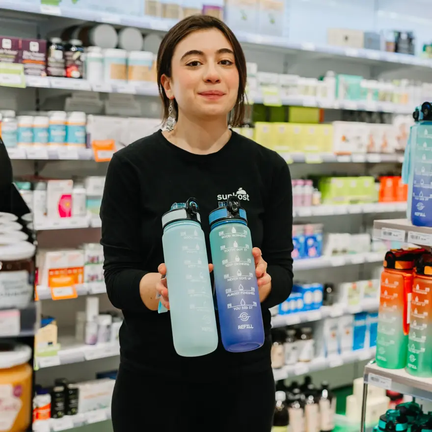 dame holder vannflasker