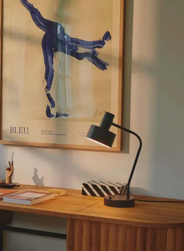 Bordlampe i svart
