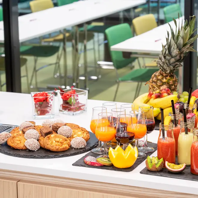 Pausemat, smoothie og frukt 