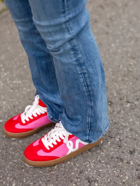 Bilde av barn i klær til skolestart