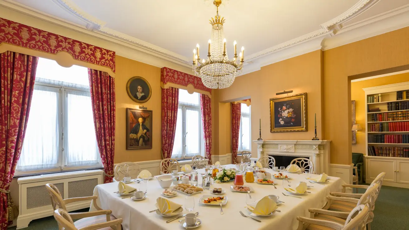 Stanhope_Hotel_Tearoom