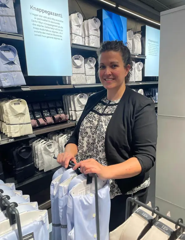 Dressmann viser varer til Black Week