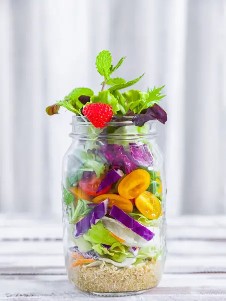 Krukke med frisk salat 