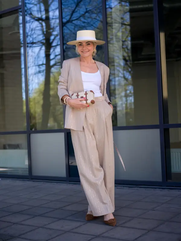 Marianne beige suit-5