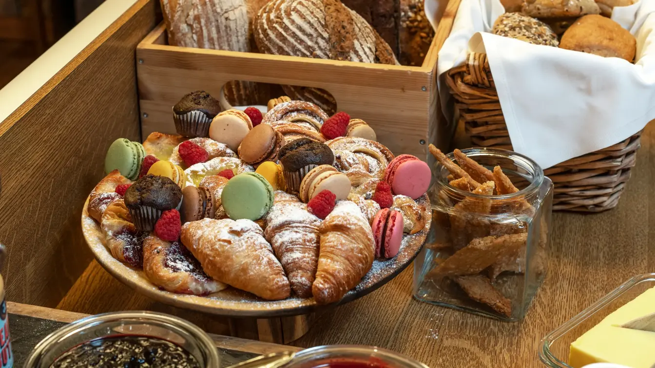 croissanter, makroner