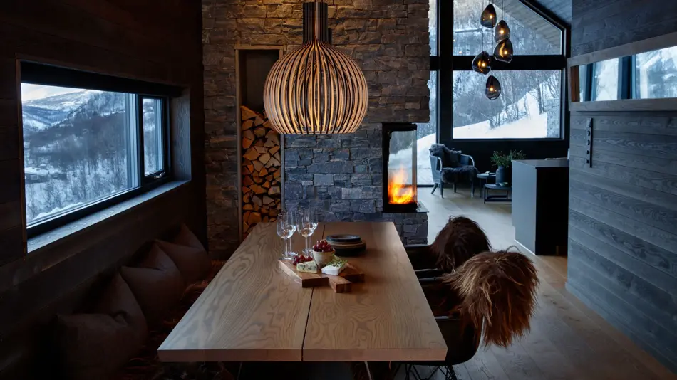 miljøbilde av secto-lampe i sort