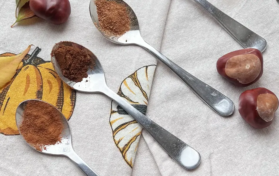 Fire skeier med forskjellige krydder