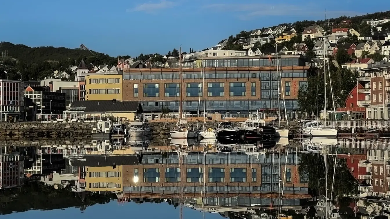 Thon_Hotel_Harstad_Fasade_Havna