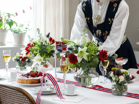 Blomster til 17. mai fest fra Mester Grønn