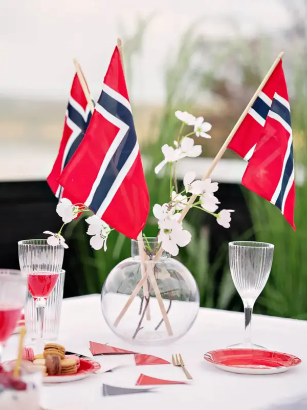 Borddekking 17 mai