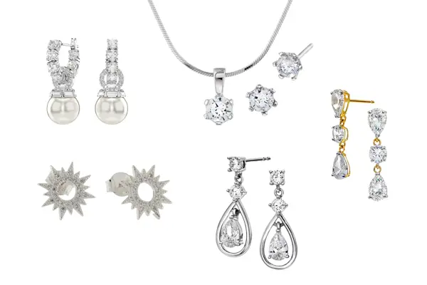 Sølv øredobber med stener og perle, sett med kjede og øredobber med stener, stjerneformede øredobber, dråpeøredobber med stener, øredobber med tre stener.