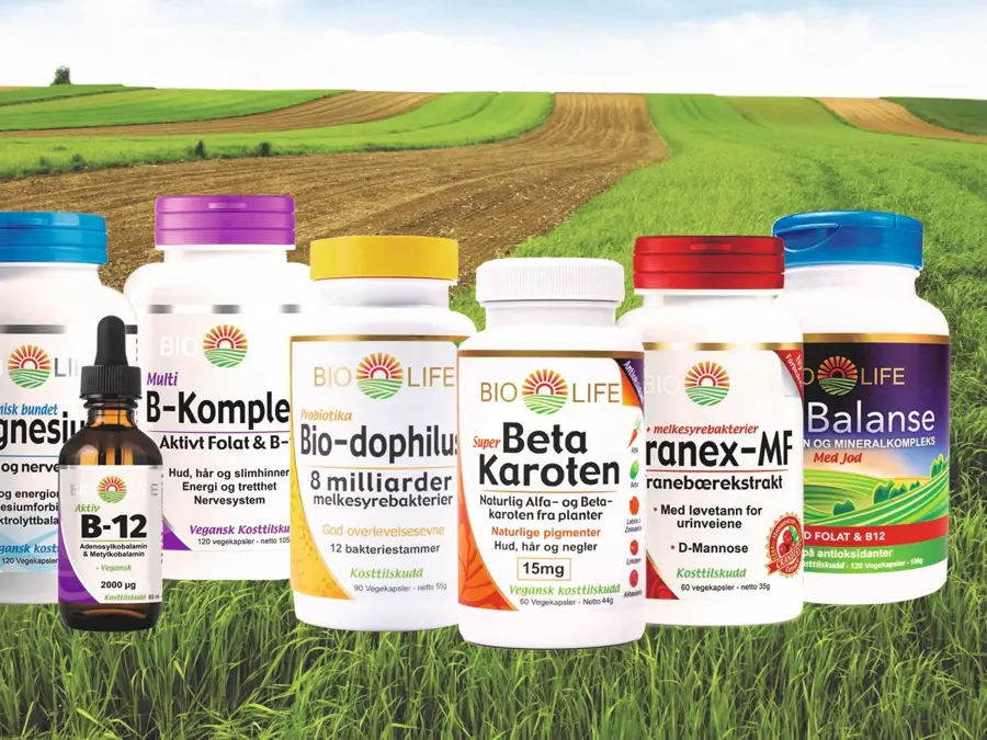 Bilde av diverse Bio Life-produkter med en grønn åker i bakgrunnen