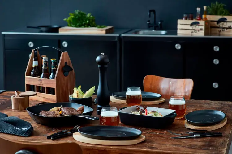 Serien Holm finner du hos Jernia.