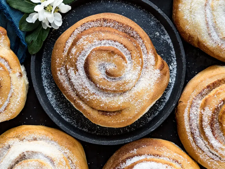 Baker Brun boller og brød
