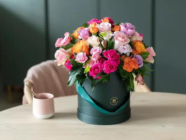 blomsterbukett i gaveeske