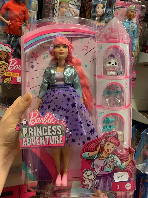 Barbie_3-4.jpg