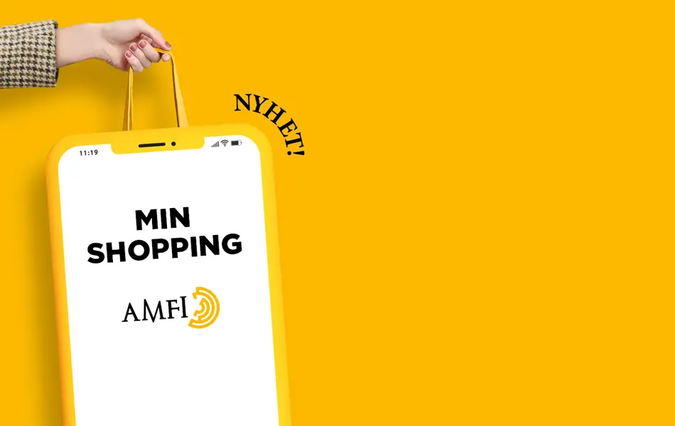 Dame som holder en veske med teksten "min shopping amfi"