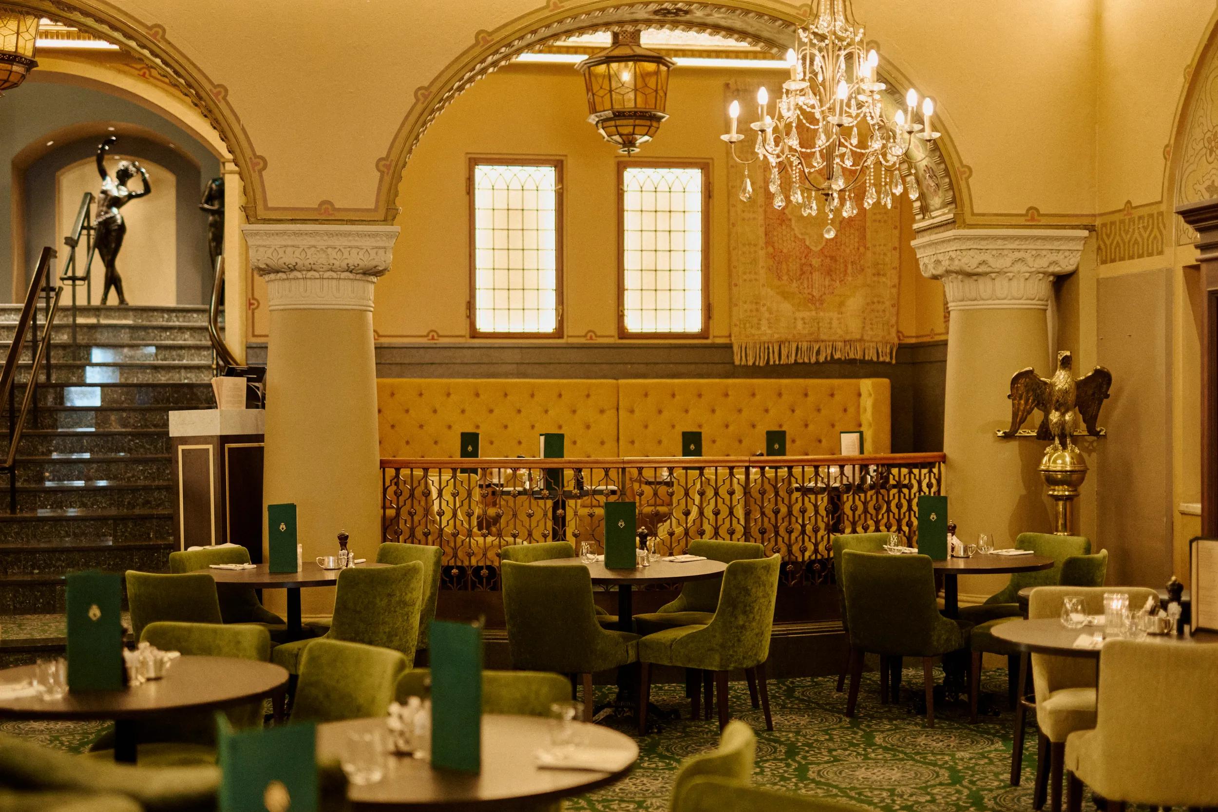 Hotel_Bristol_Mauriske_Salonger