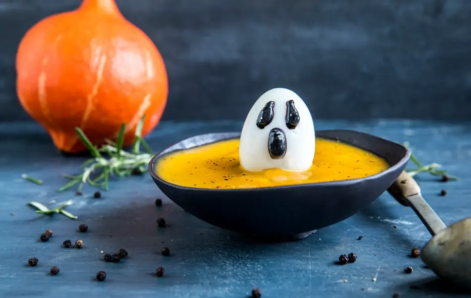 Gresskarsuppe med spøkelsesegg