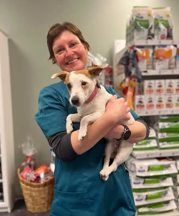 veterinær i butikk.jpg