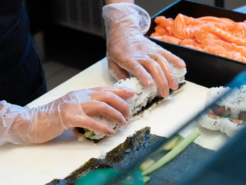 Prisfest tilbud på mat, produkter og aktiviteter ifm. prisfest kampanje på Thon senter Sandvika