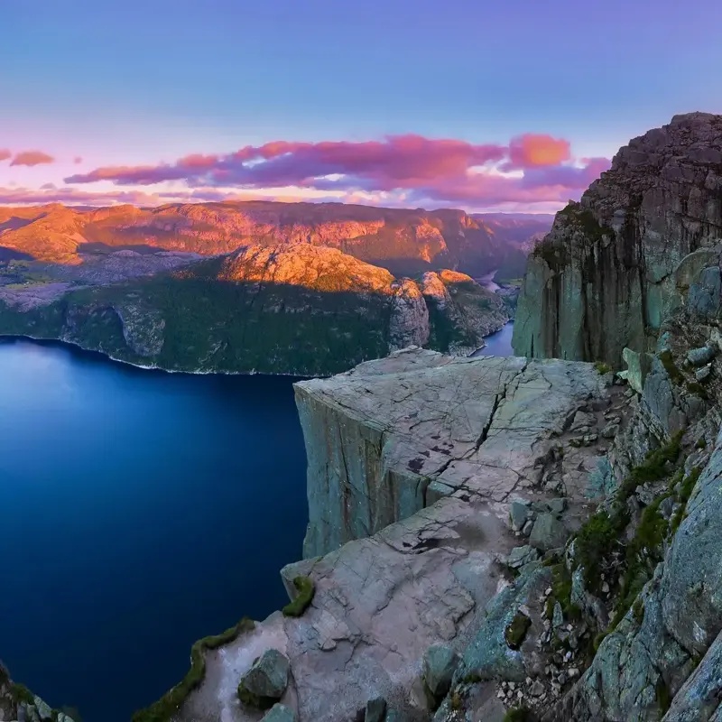 Preikestolen i solnedgang