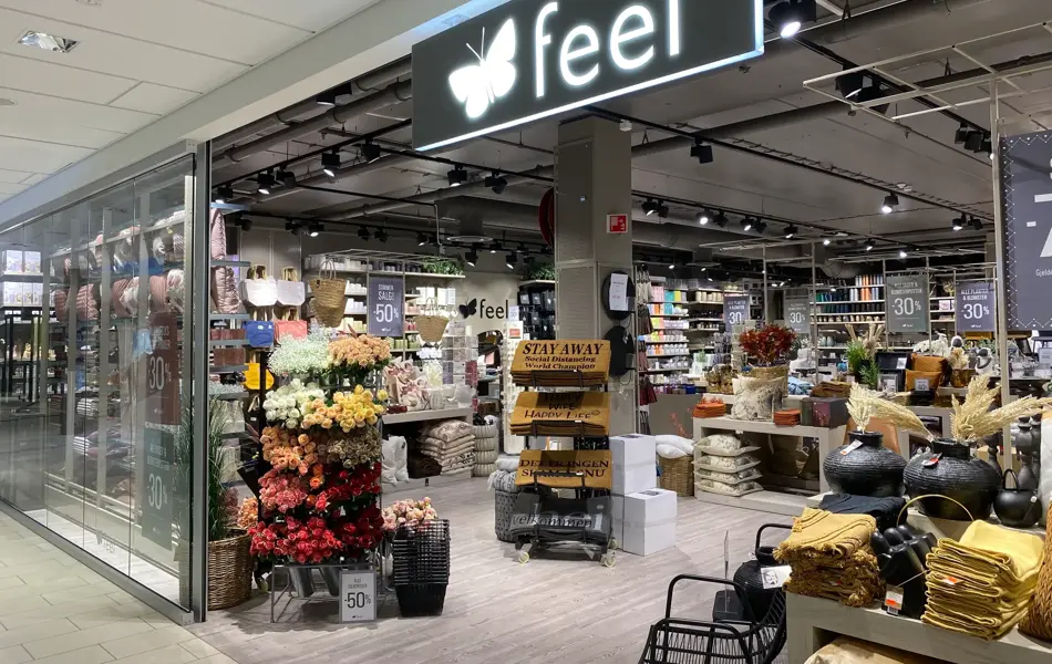 innendørs butikk med interiør