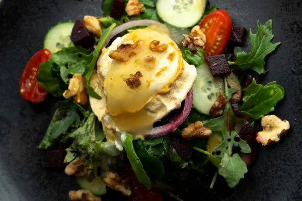 Salat med ost Saporito