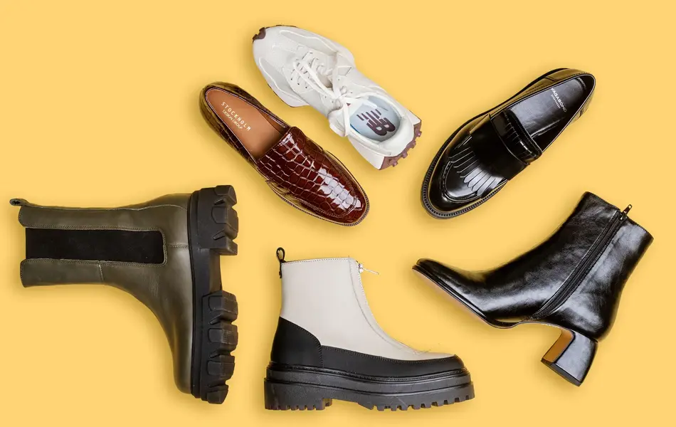 Sko på gul bakgrunn