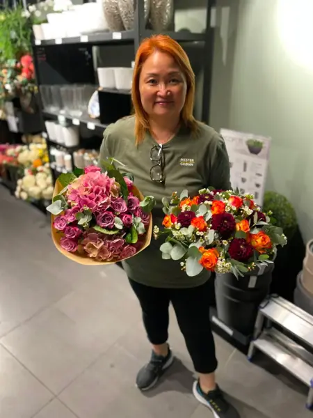 vannessa med blomster