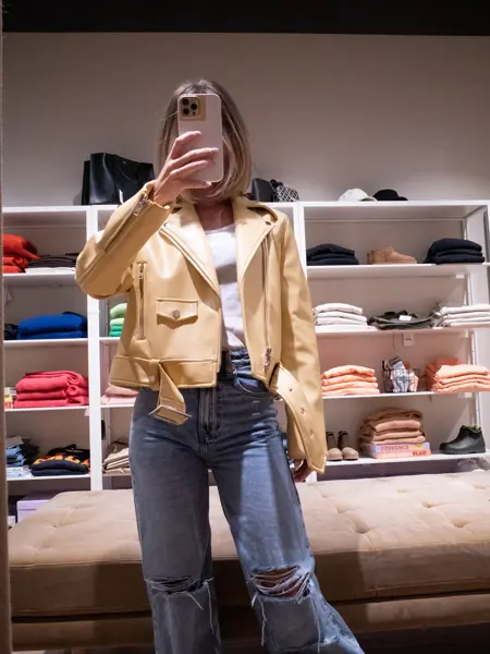 Gine Margrethe Qvale plukker sine favoritter på Sandvika Storsenter