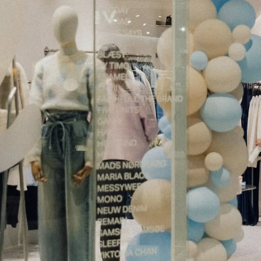 Qomo butikkvindu Sandvika Storsenter