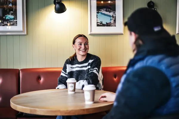 Sandens_0006_Jordbærpikene støttebilde.jpg