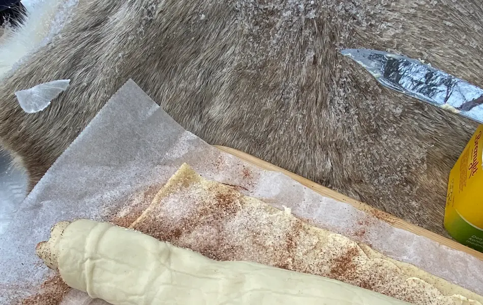 Kanelsnurrer laget av pizzadeig