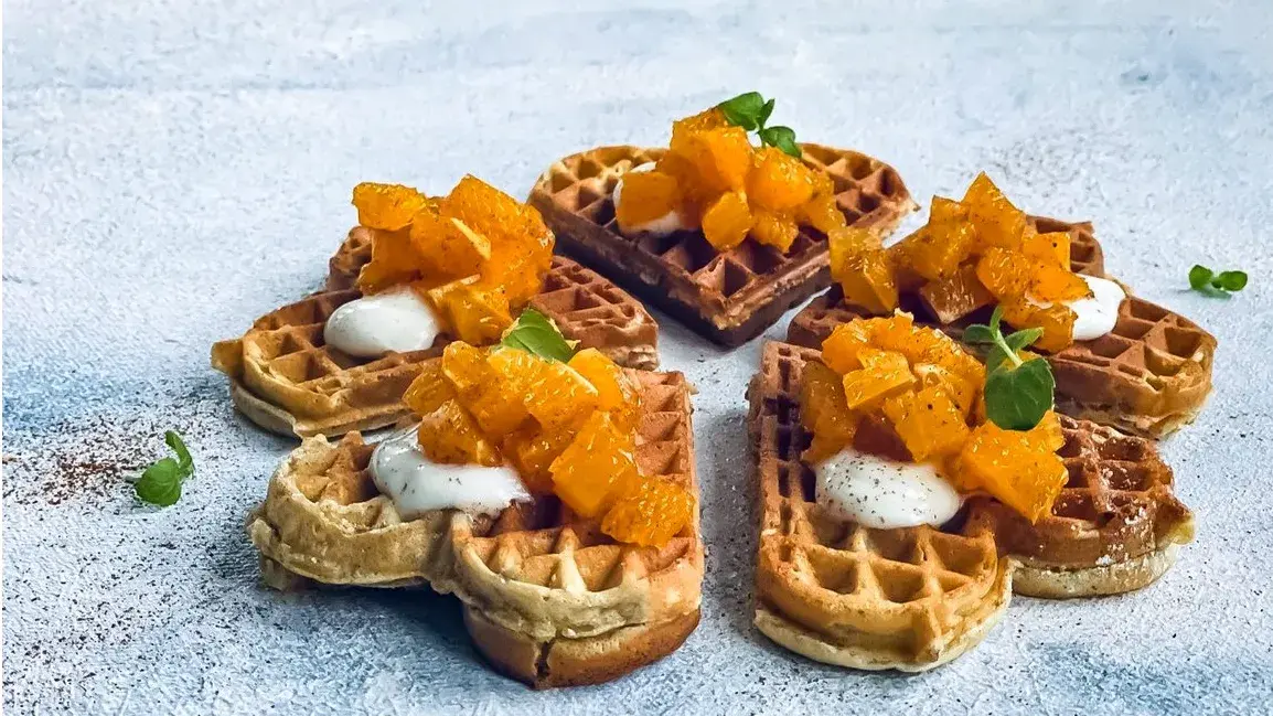 Vaffel med bygg og appelsin